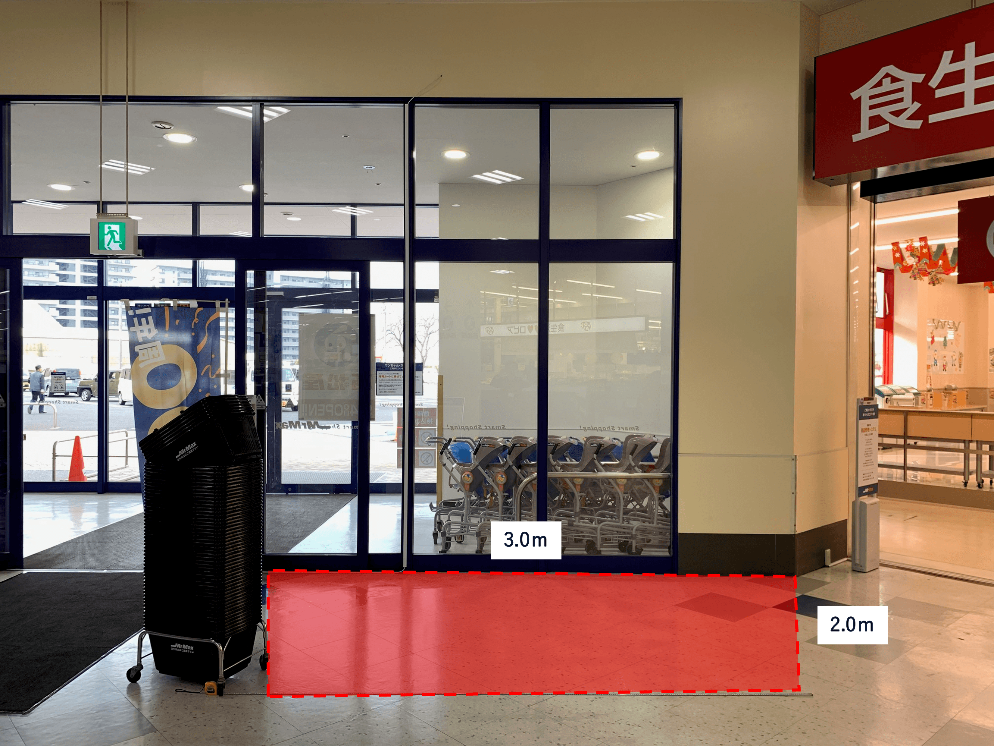 1F入口横 販促プロモーションや物販用途に最適な総合ディスカウントストアの催事イベントスペース