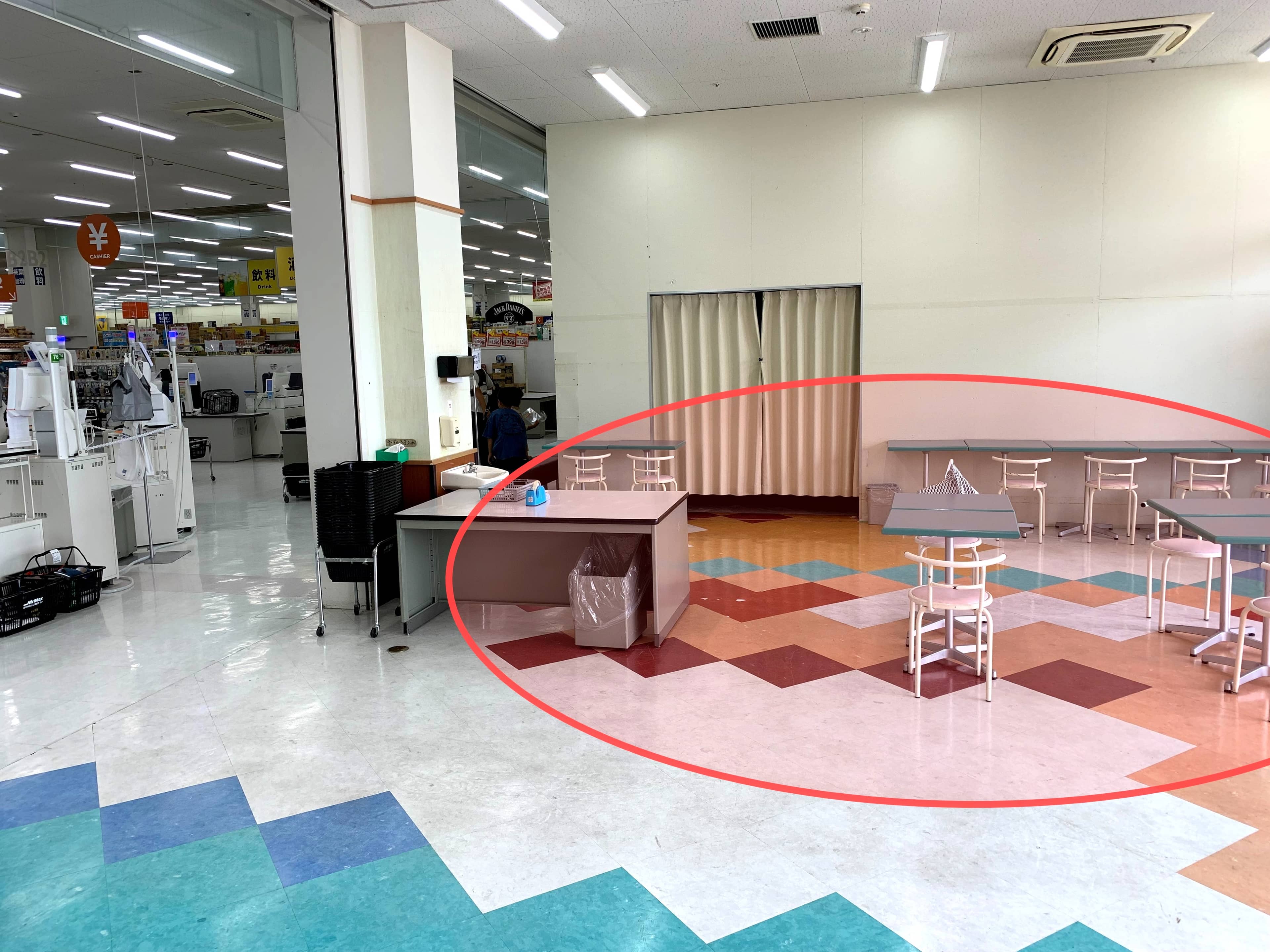 11/5 リニューアルオープン!レジ後ろ 天候に左右されず出店できる屋内の催事イベントスペース
