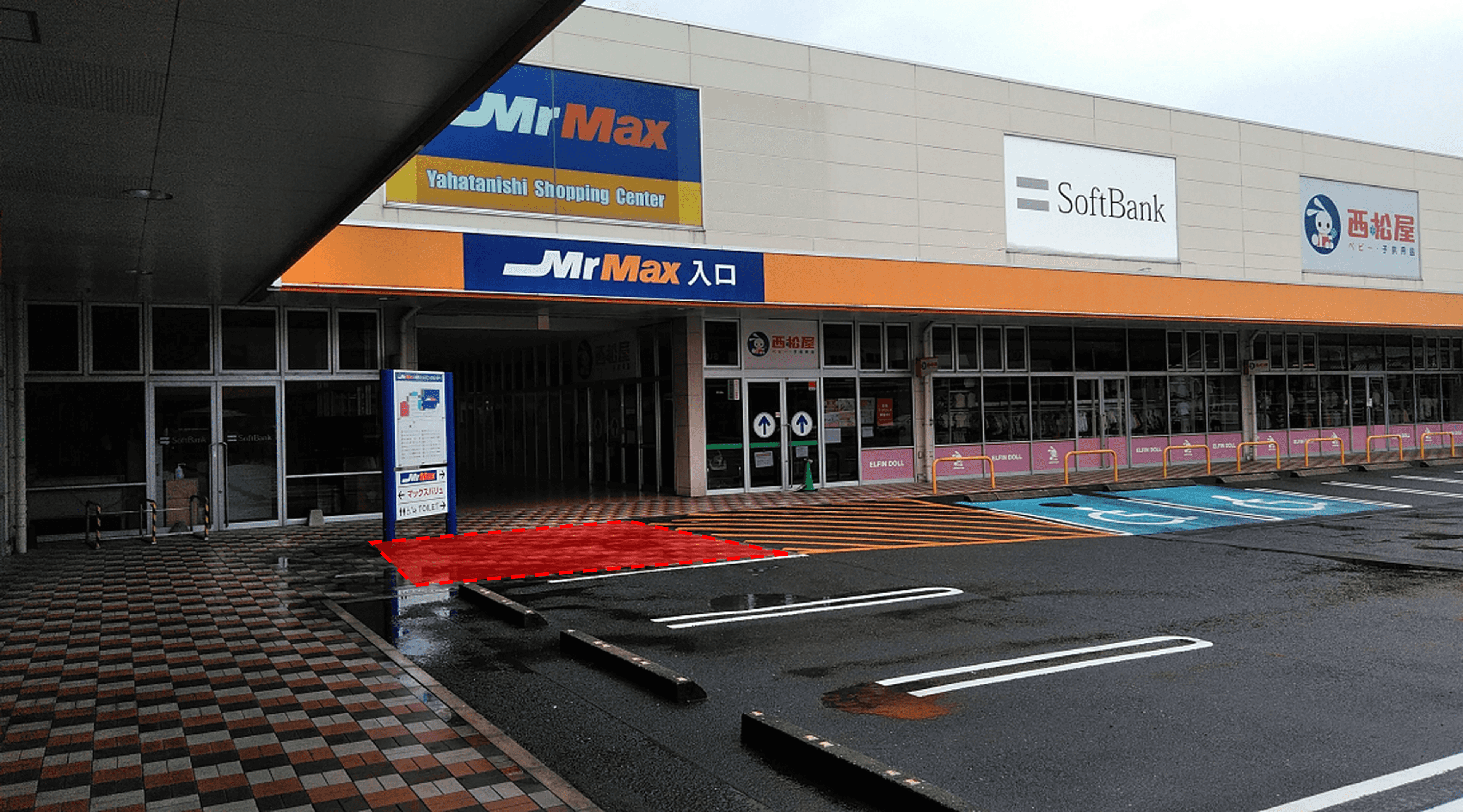 ダイソー側駐車場 キッチンカーや食品販売に最適な総合ディスカウントストアの催事イベントスペース