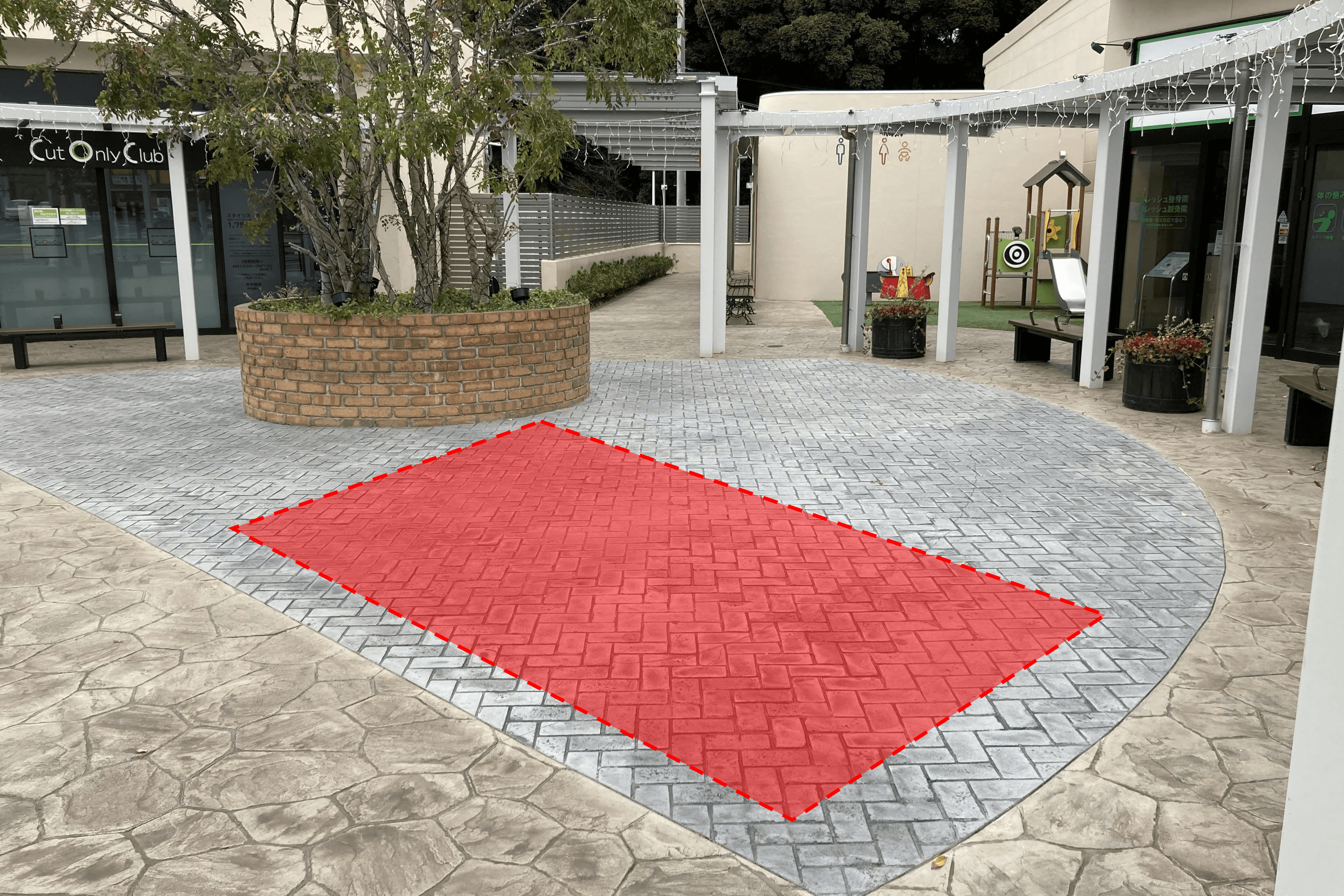 中央広場(キッチンカー小型) キッチンカーや物販用途に最適な総合ディスカウントストアの催事イベントスペース2