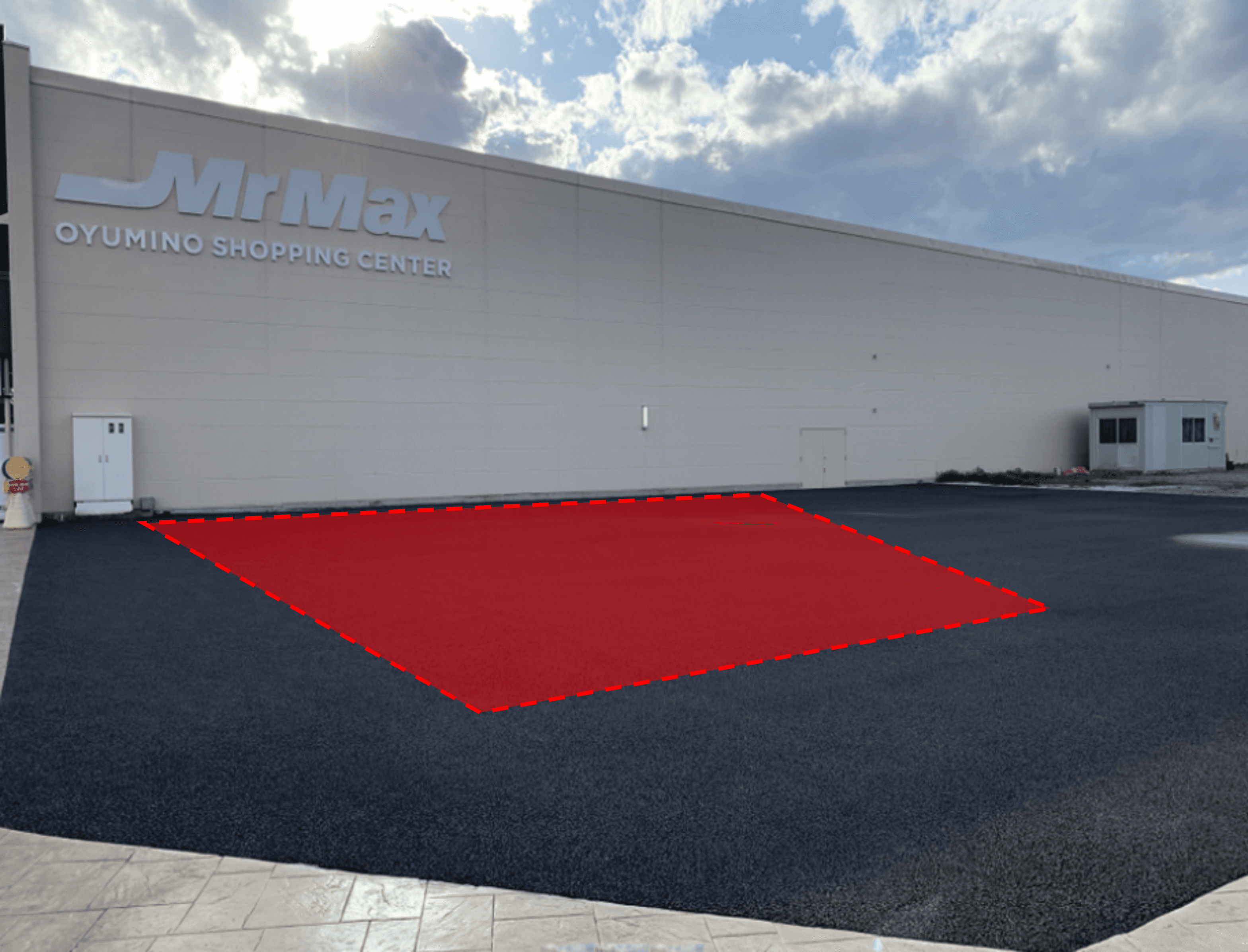 ミスターマックス横アスファルトスペース 販促プロモーションや物販用途に最適な総合ディスカウントストアの催事イベントスペース