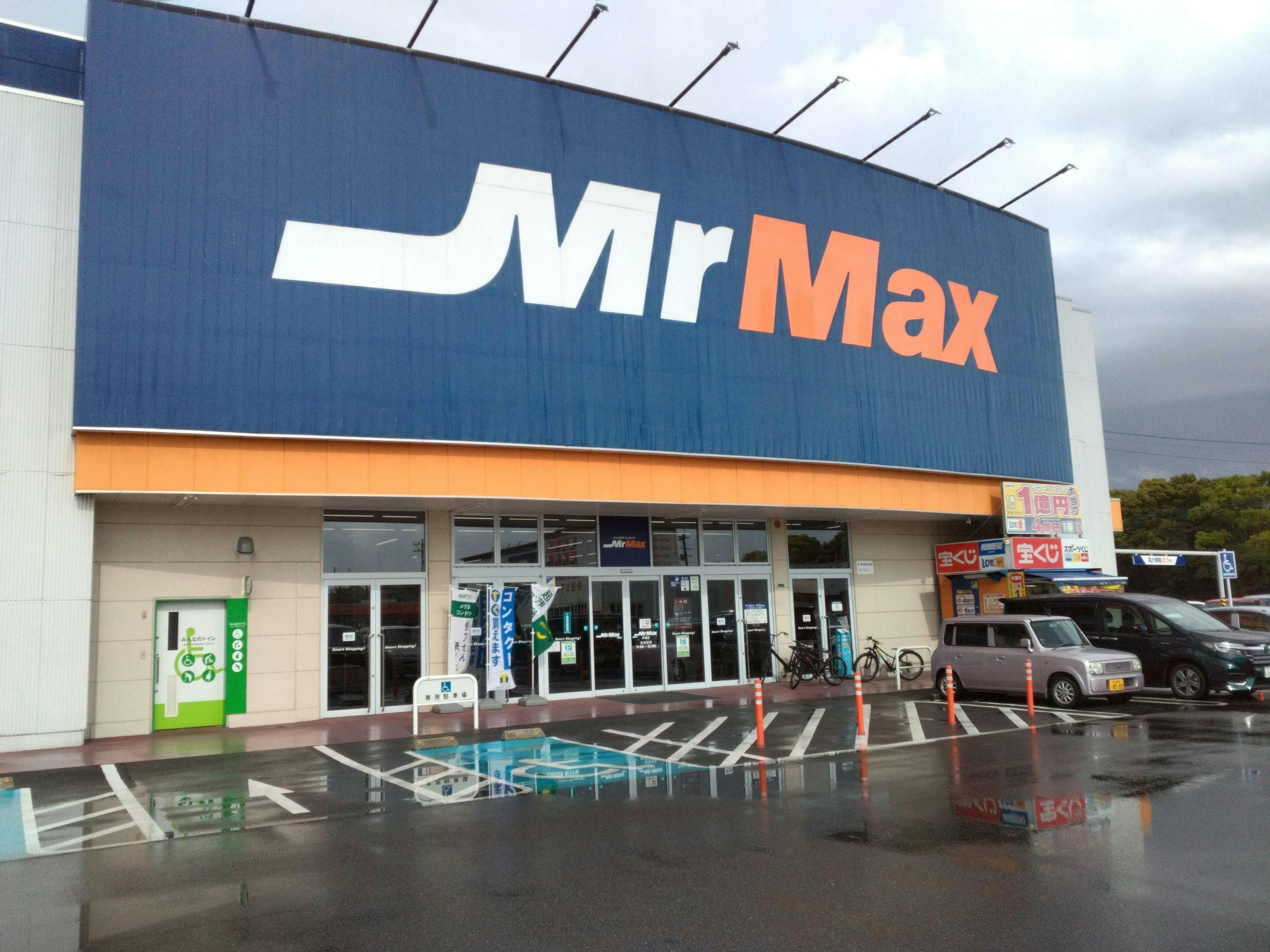 100均側入口 販促プロモーションや物販用途に最適な総合ディスカウントストアの催事イベントスペース2